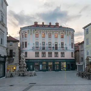 4* Отель Square Heritage